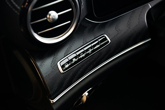 Mercedes-Benz E63 27 of 30