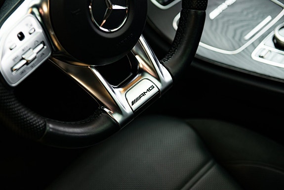 Mercedes-Benz E63 21 of 30
