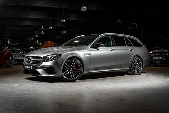 Mercedes-Benz E63 2 of 30