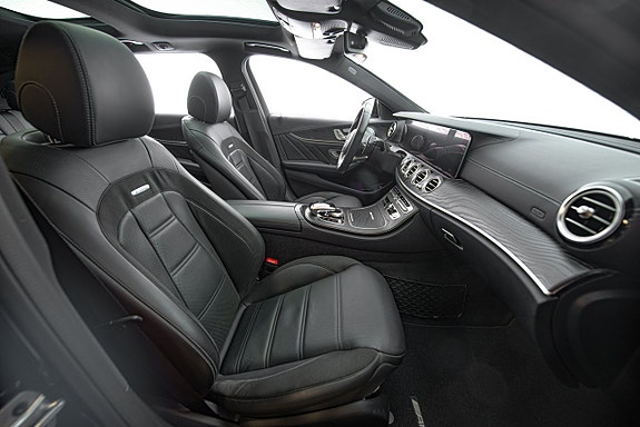 Mercedes-Benz E63 15 of 30