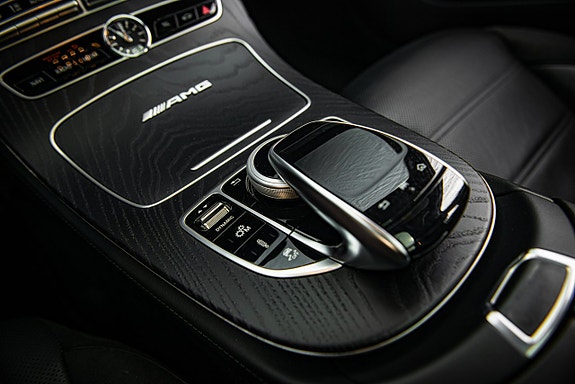 Mercedes-Benz E63 24 of 30