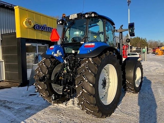 New Holland T 5.100 Utility 2 of 11