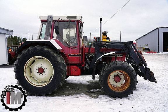 International 955 AXL