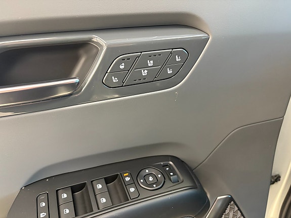 Kia EV9 13 of 16