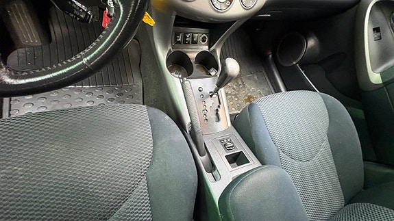 Toyota RAV4 12 of 25