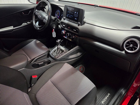 Hyundai Kona 9 of 16