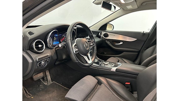 Mercedes-Benz C300 10 of 28