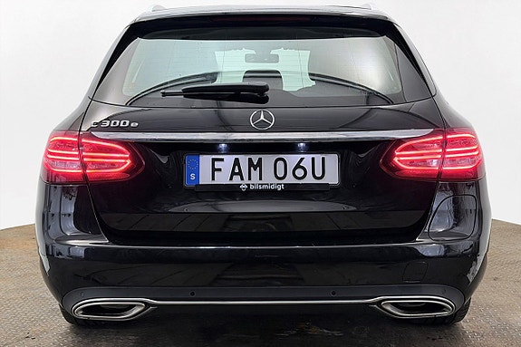Mercedes-Benz C300 7 of 28