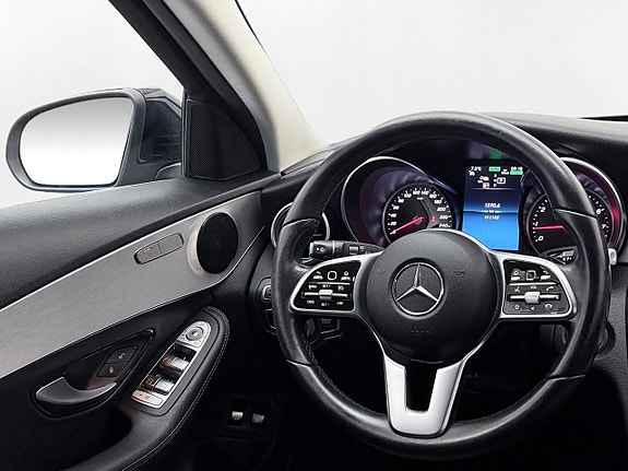 Mercedes-Benz C300 15 of 28