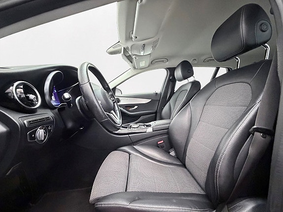 Mercedes-Benz C300 9 of 28