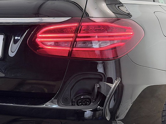 Mercedes-Benz C300 28 of 28