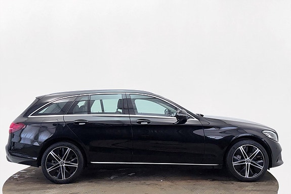 Mercedes-Benz C300 5 of 5