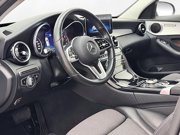 Mercedes-Benz C300 11 of 28