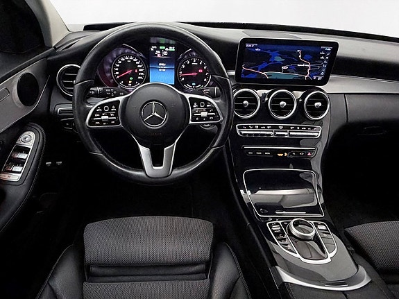 Mercedes-Benz C300 16 of 28