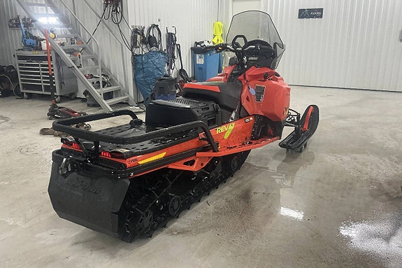 Ski-Doo Expedition Xtreme 850 3 of 5