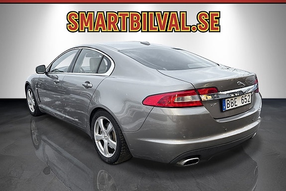Jaguar XF 3 of 16
