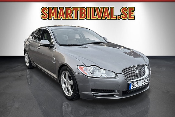 Jaguar XF 7 of 16