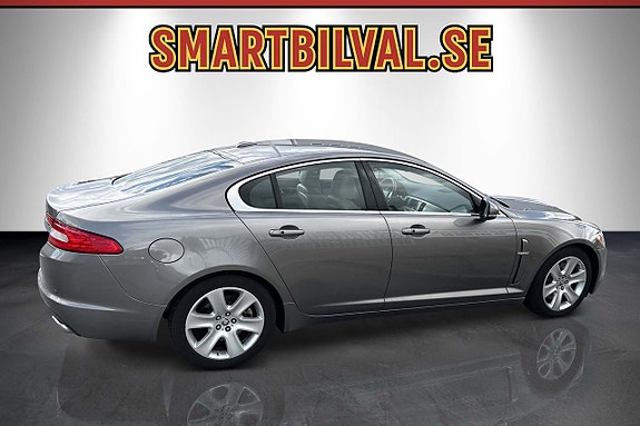 Jaguar XF 6 of 23