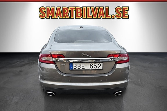 Jaguar XF 4 of 16