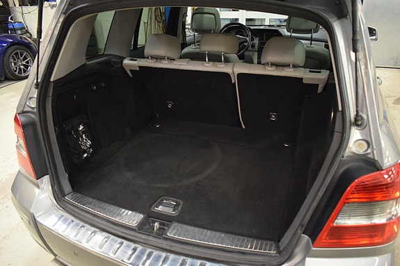 Mercedes-Benz GLK220 16 of 17