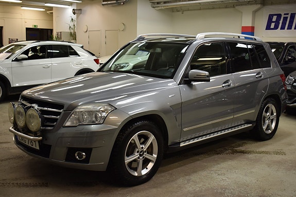 Mercedes-Benz GLK220 3 of 5