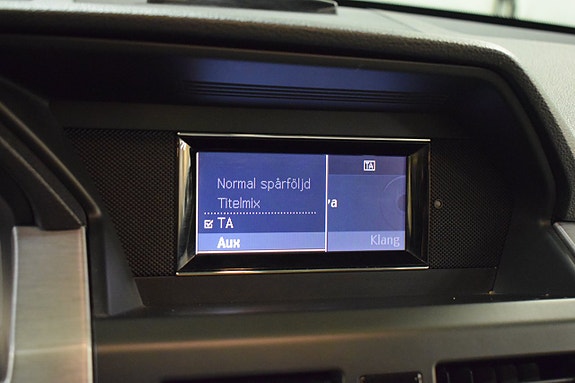 Mercedes-Benz GLK220 12 of 17