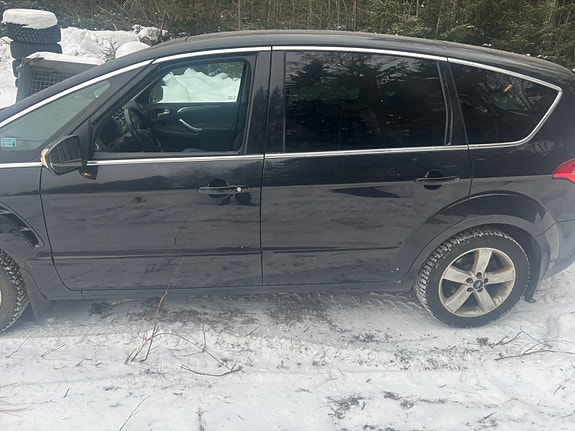 Ford S-MAX 3 of 4