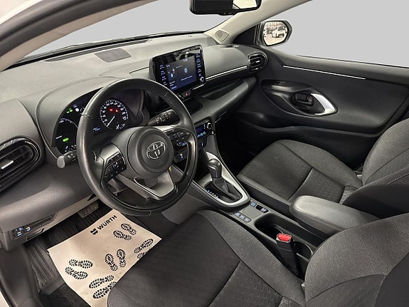 Toyota Yaris 14 of 22