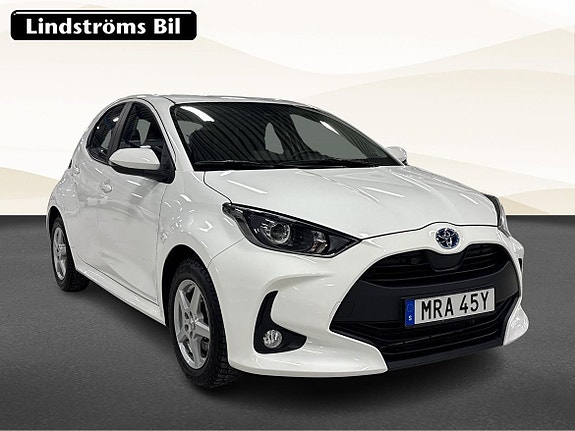 Toyota Yaris 3 of 22