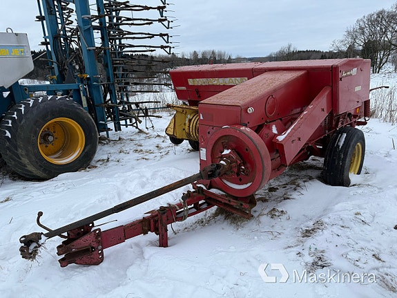 Småbalspress New Holland 276