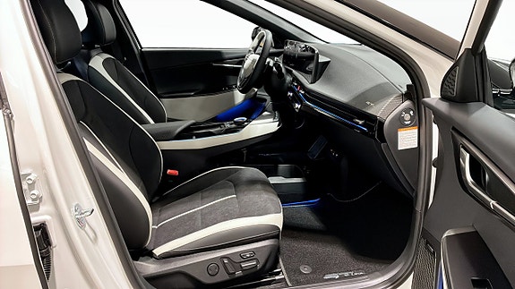 Kia EV6 5 of 13