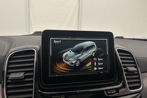 Mercedes-Benz GLS350 d 27 of 30