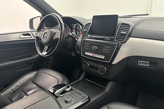 Mercedes-Benz GLS350 d 10 of 30