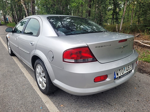 Chrysler Sebring 8 of 11