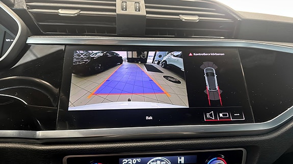 Audi Q3 14 of 15