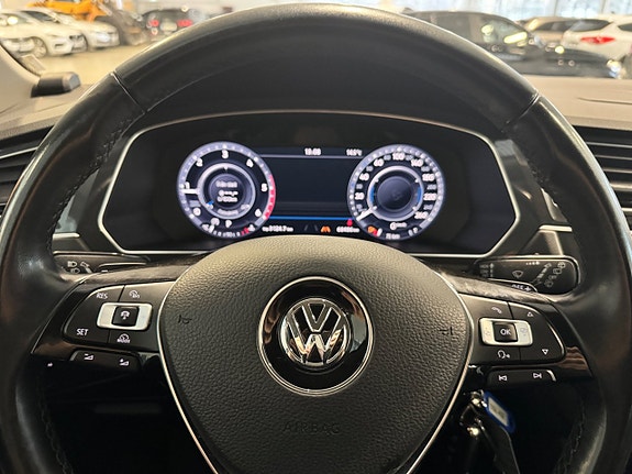 Volkswagen Tiguan 24 of 26