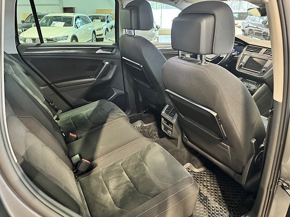 Volkswagen Tiguan 12 of 26
