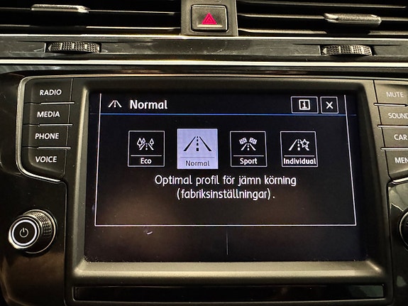 Volkswagen Tiguan 23 of 26