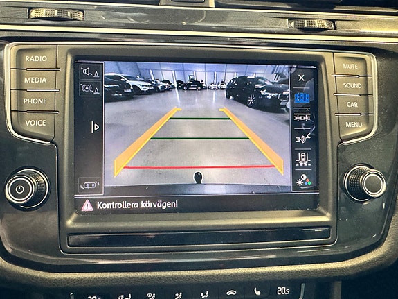 Volkswagen Tiguan 15 of 26