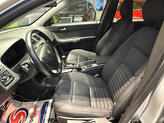 Volvo V50 8 of 12