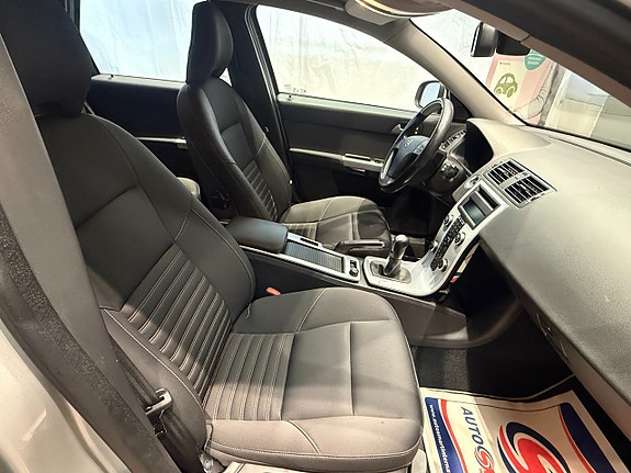 Volvo V50 9 of 12