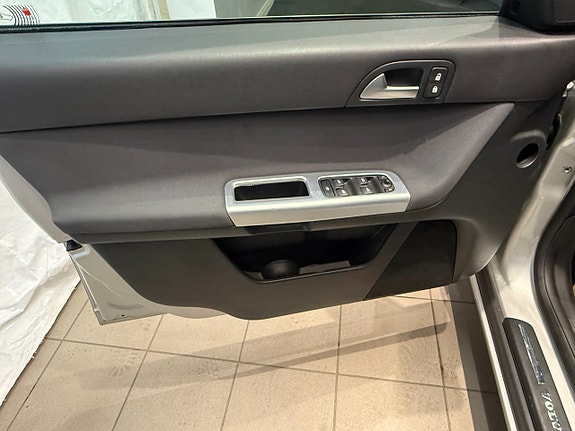 Volvo V50 7 of 12