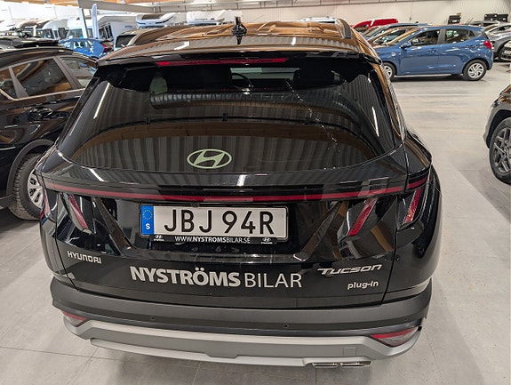 Hyundai Tucson 3 of 5