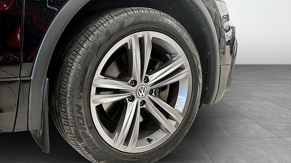 Volkswagen Tiguan Allspace 9 of 15