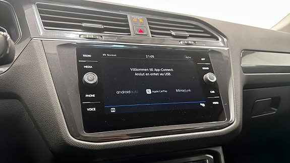 Volkswagen Tiguan Allspace 14 of 15
