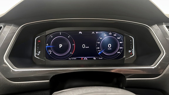 Volkswagen Tiguan Allspace 13 of 15