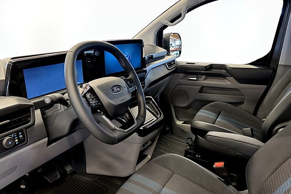 Ford E-Transit 7 of 12