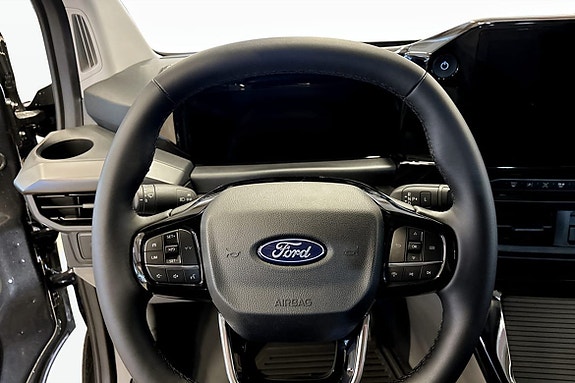 Ford E-Transit 9 of 12
