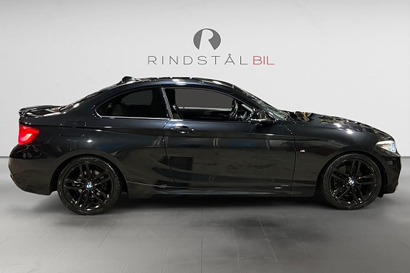 BMW 220d 8 of 17