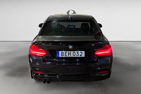 BMW 220d 6 of 17